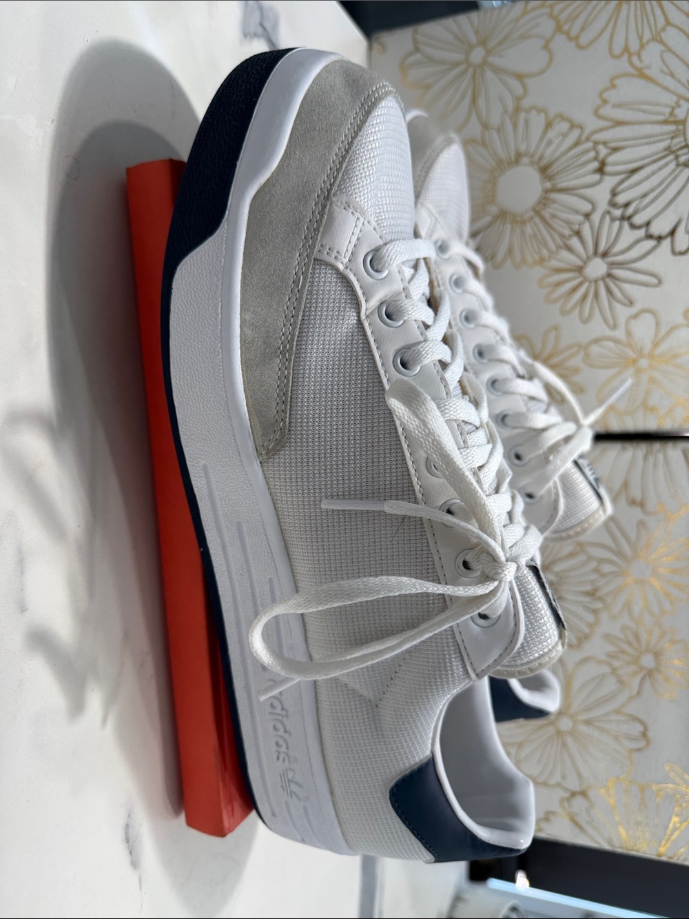 Adidas Rod Laver Sneakers Mens 10.5 White Navy Mesh Suede Low Top Tennis Shoes